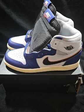 *Brand New* Nike Air Jordan Retro 1 "Rare Air" Highs